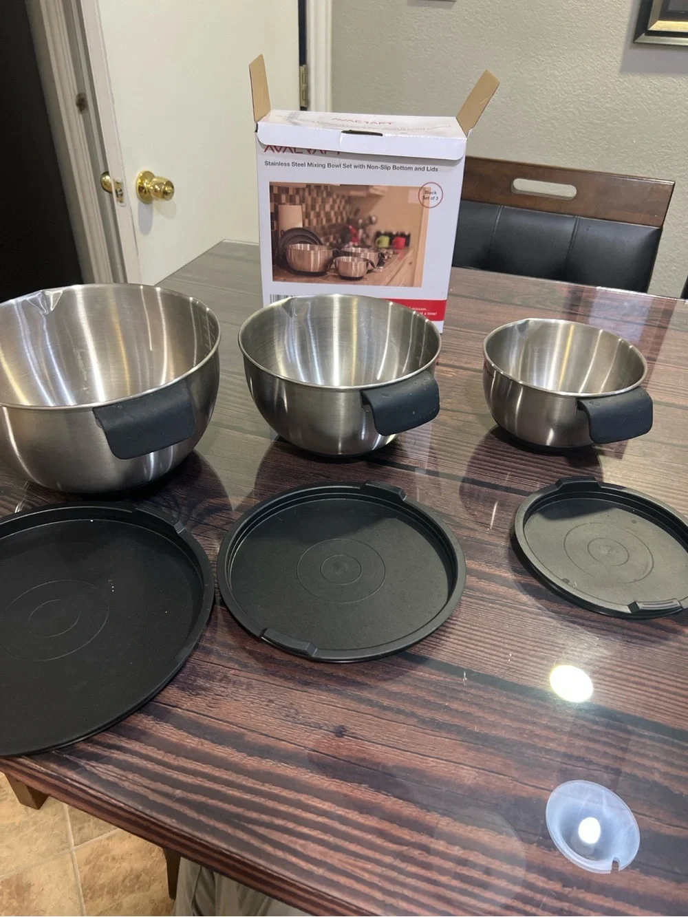 AVACRAFT Stainless Steel Mixing Bowl Set of 3 w/ Lids & Non-Slip Silicone Base